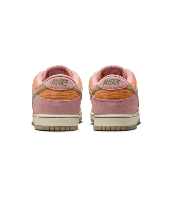 NIKE SB Dunk Low Pro - Red Stardust