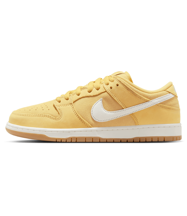 NIKE SB Dunk Low Pro - Saturn Gold