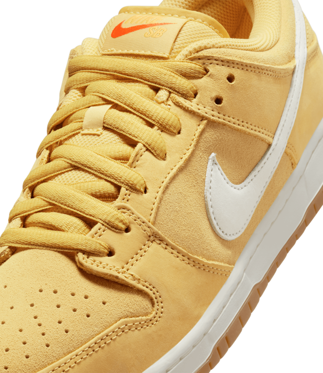 NIKE SB Dunk Low Pro - Saturn Gold