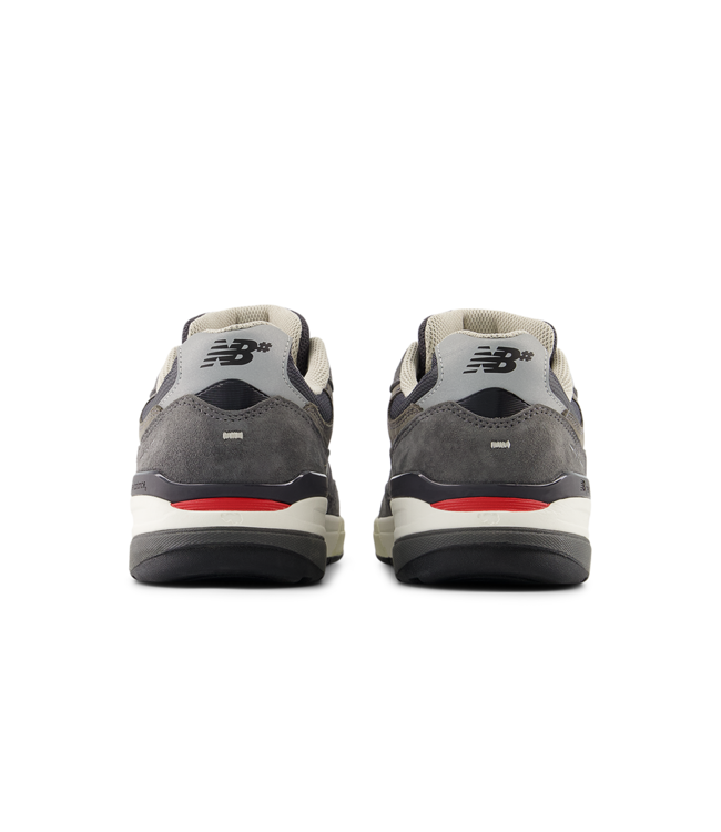 NEW BALANCE NUMERIC 933 Andrew Reynolds - Dark Grey