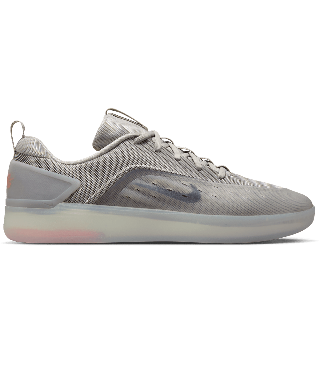 NIKE SB Nyjah 4 - College Grey/Mink Brown