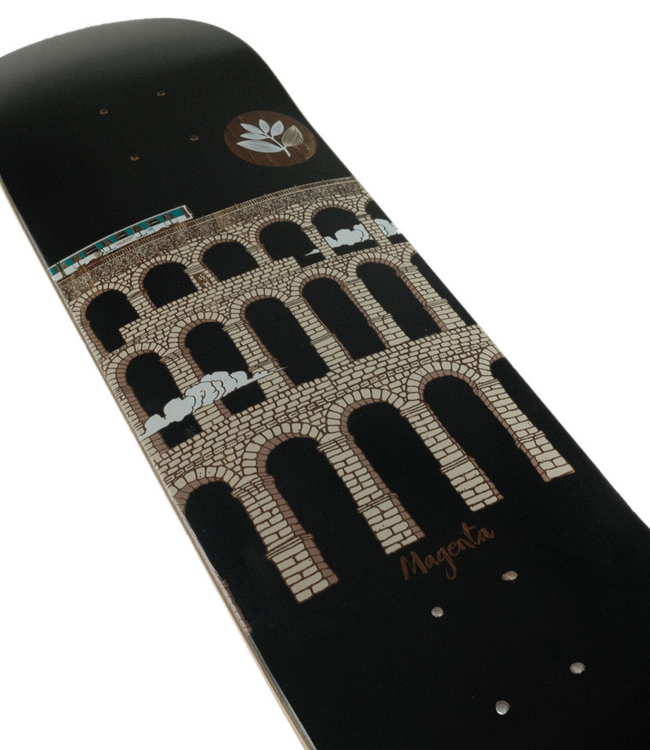 MAGENTA Vivien Feil & Soy Panday Metro Series Deck