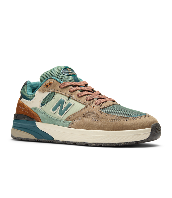 NEW BALANCE NUMERIC Andrew Reynolds 933 - Mushroom