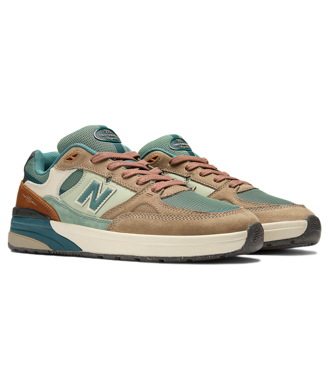 NEW BALANCE NUMERIC Andrew Reynolds 933 - Mushroom