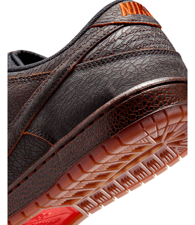 NIKE SB Dunk Low Pro Premium - Krampus