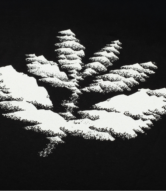 MAGENTA Mountains Tee - Black