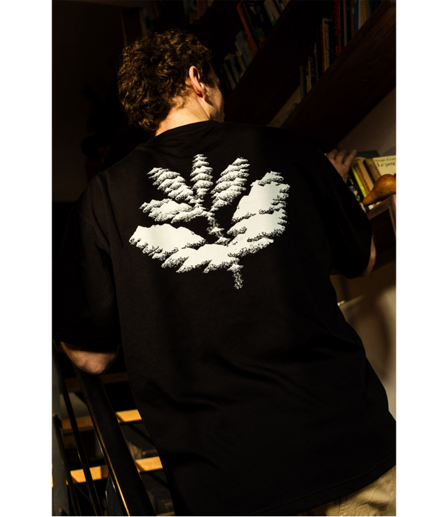 MAGENTA Mountains Tee - Black