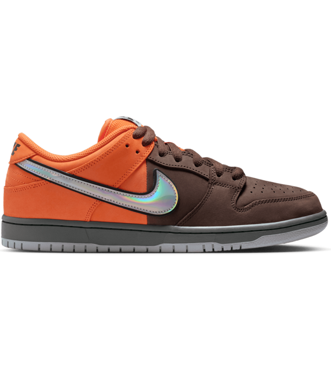 NIKE SB Dunk Low Pro - SF Muni Pass