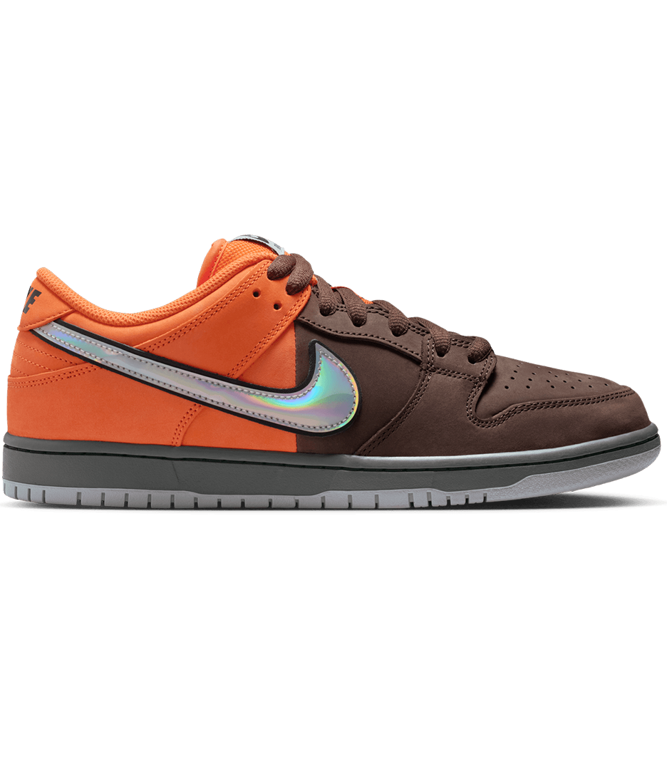 NIKE SB Dunk Low Pro - SF Muni Pass