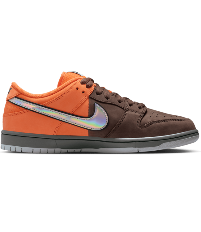 NIKE SB Dunk Low Pro - SF Muni Pass
