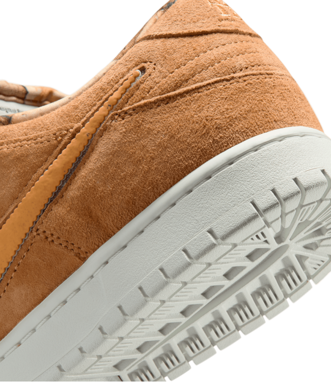 NIKE SB Dunk Low Pro - Note Skateshop