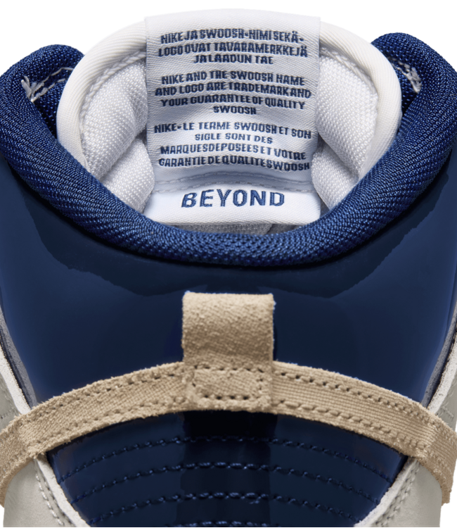 NIKE SB Dunk High Pro Beyond - White/Sand/Blue