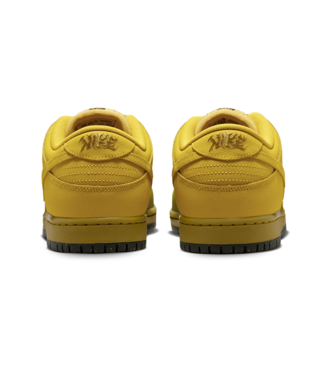 NIKE SB Dunk Low Pro - Saffron Quartz/Saffron Qu