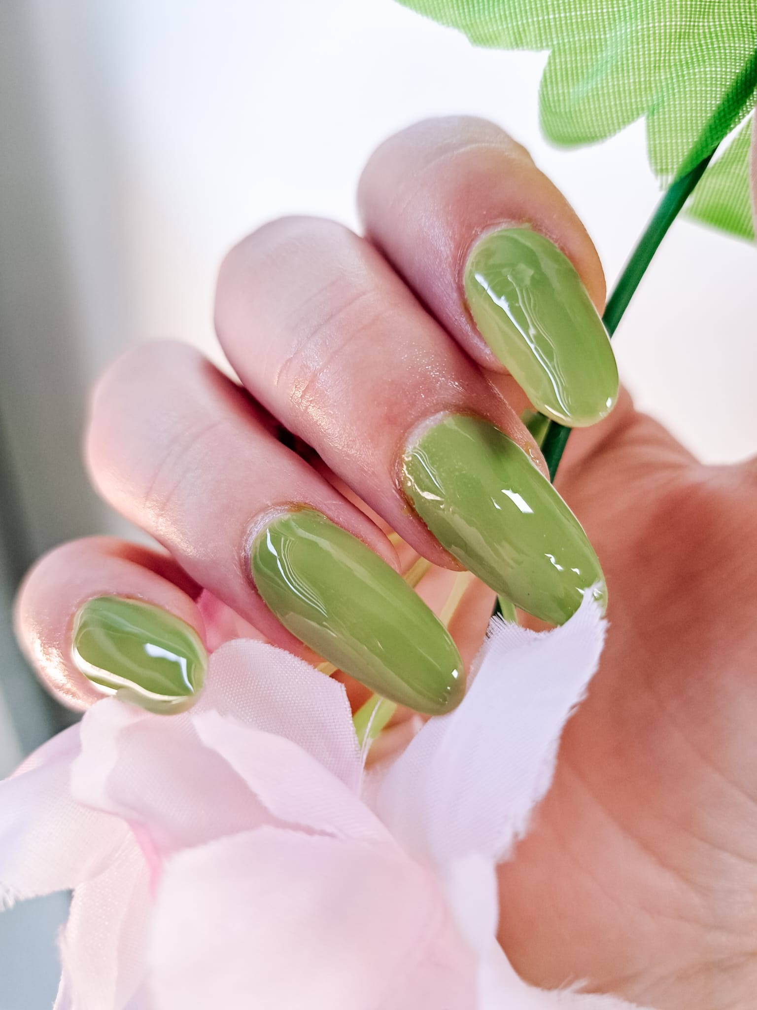 olijfgroene nageltrend herfst