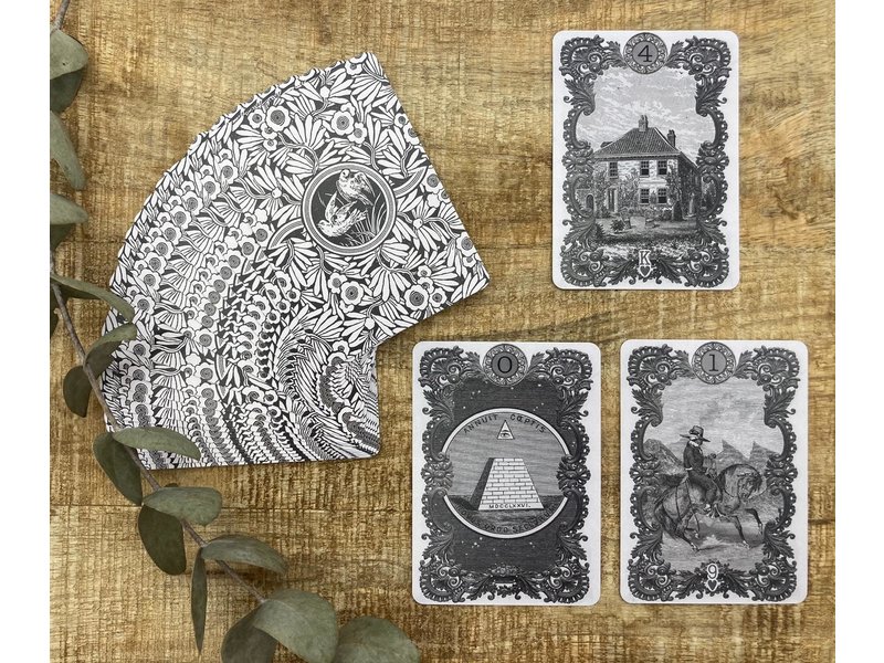 Lua Lenormand