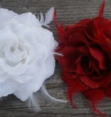 Rood en witte bloem corsage