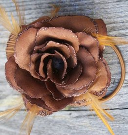 Bruine bloem corsage