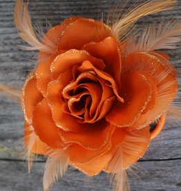 Oranje bloem corsage