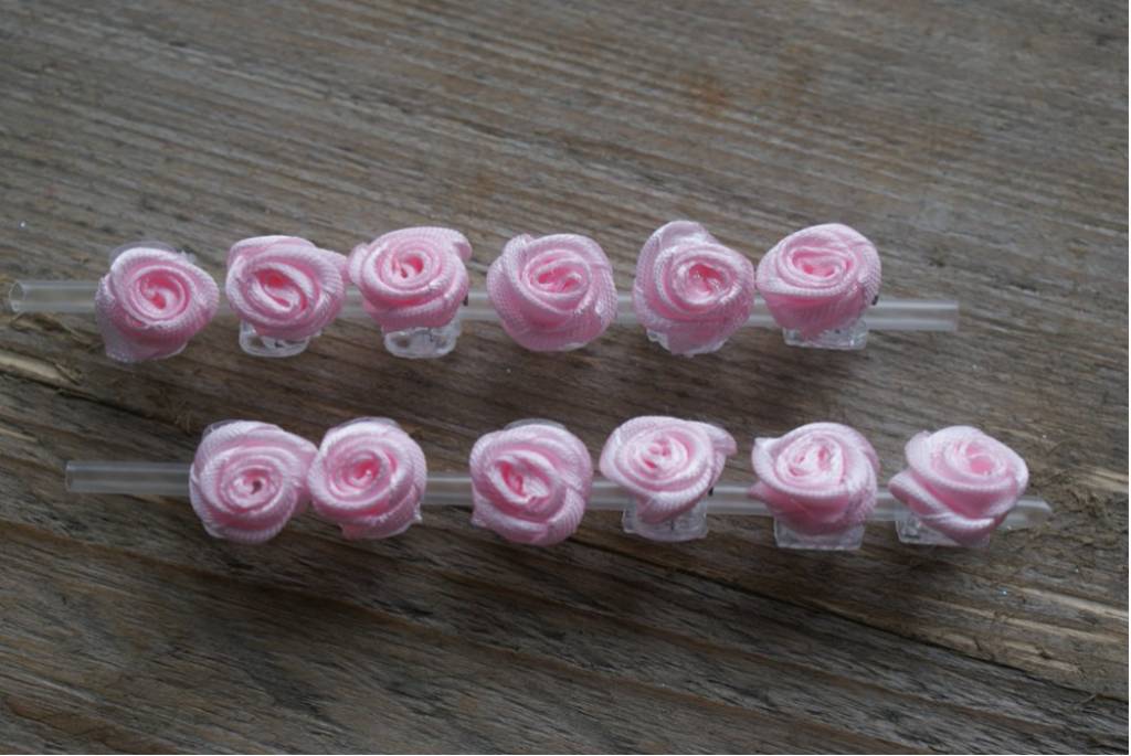 Klemmetjes met rose roosjes (12)