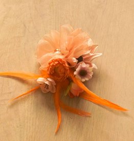 Luxe bloemcorsage oranje