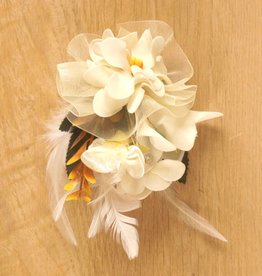 Luxe bloemcorsage wit