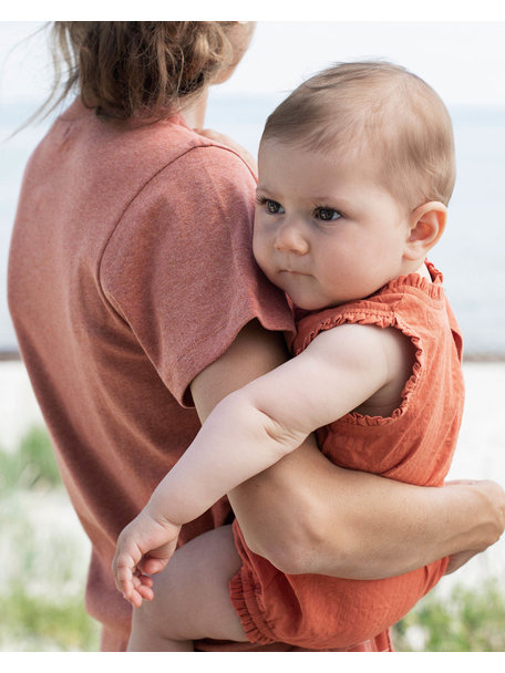 Serendipity Baby rompertje met ruches - papaya