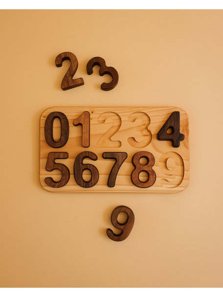 Spelenderwijs leren Walnoot houten cijfer puzzel