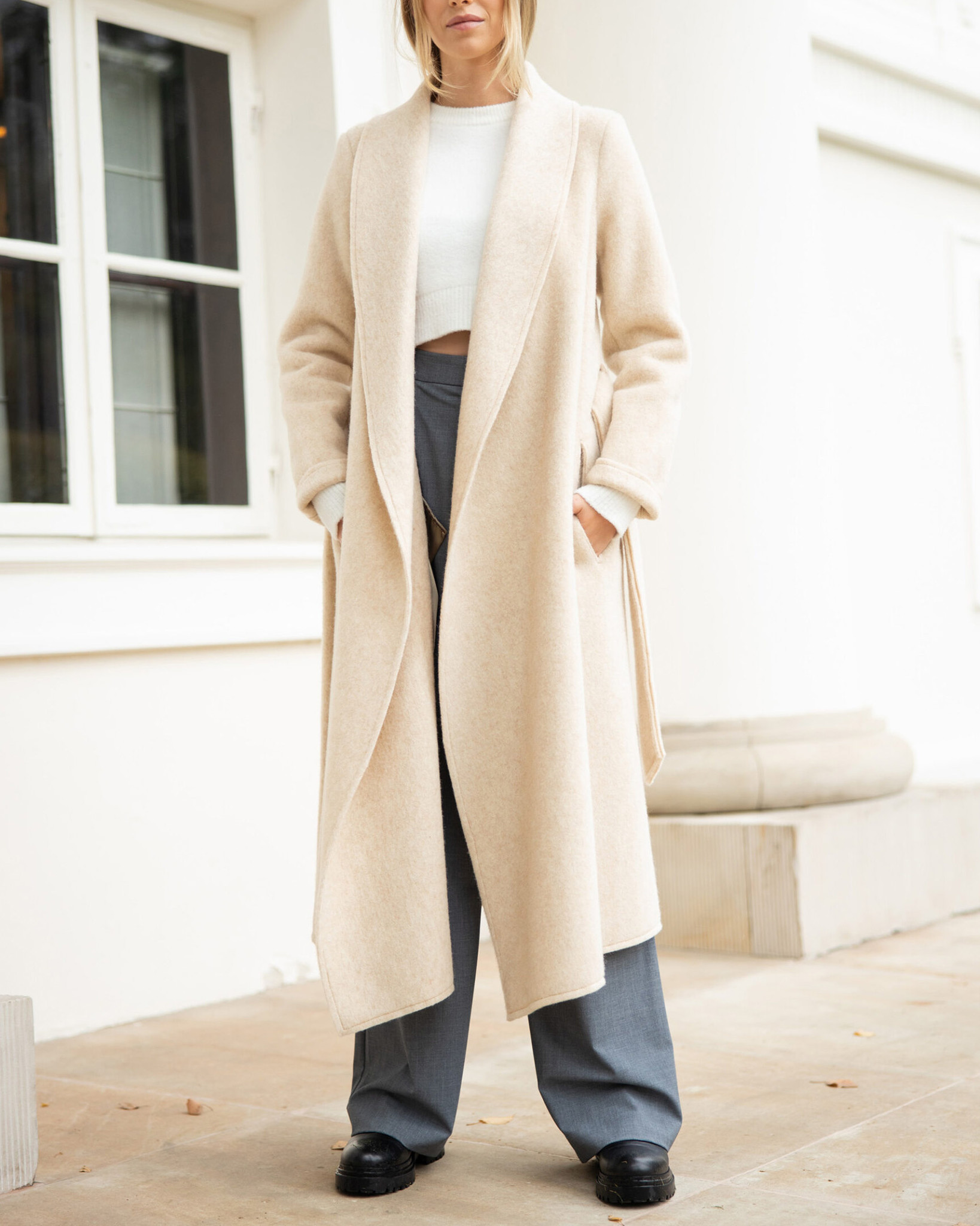 Aanpassing verwijderen Leonardoda Alwero dames jas Hiroko van wol beige: prachtig en stijlvol! | Ziloen -  Ziloen