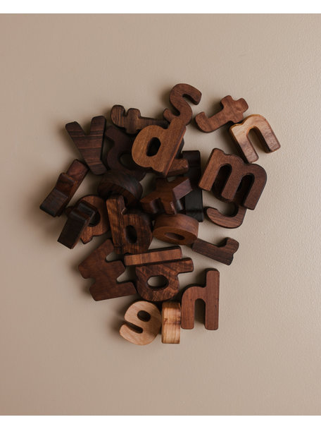 Spelenderwijs leren Walnoot houten kleine letters