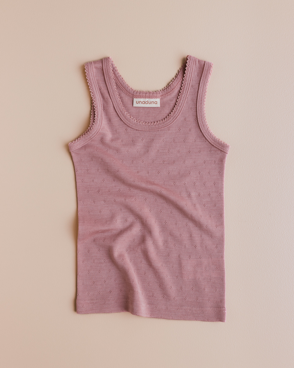 Koe en kalf lekker lang samen met Kalverliefde: biologische zuivel met een beter