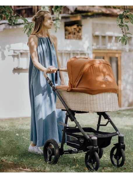 Naturkind Kinderwagen Lux Evo terracotta - basis model inclusief gevlochten reiswieg