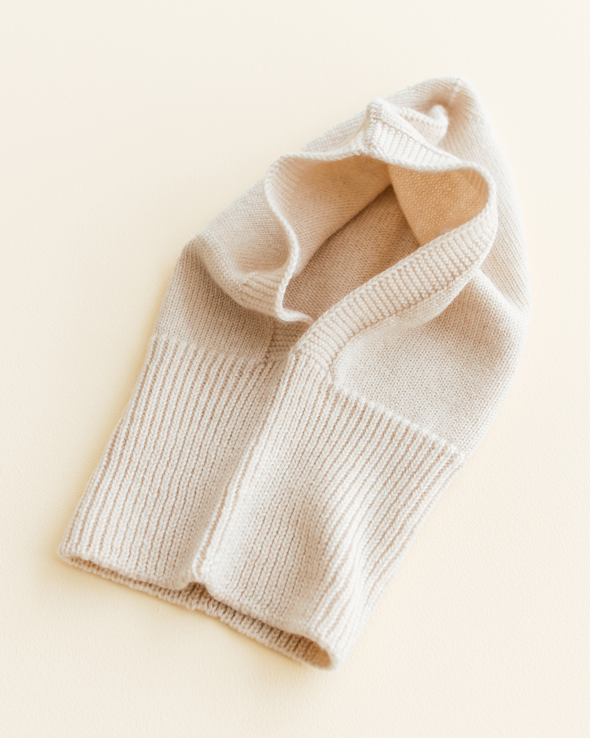 Hvid balaclava van merino wol Eddy - cream: heerlijk! | Ziloen