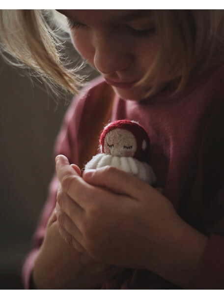 Studio Motane Toadstool baby with brown star pocket