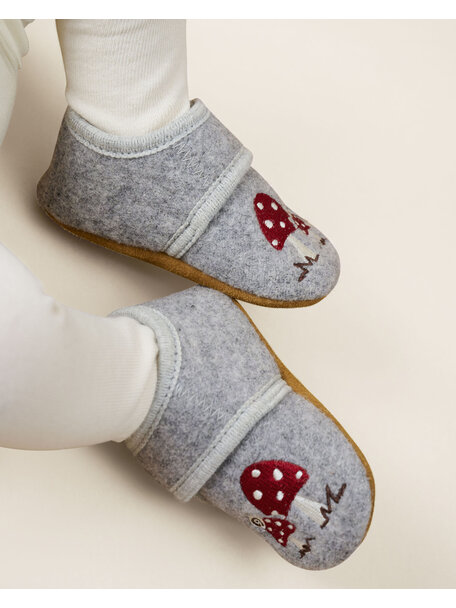 En Fant Wollen slofjes - paddenstoelen