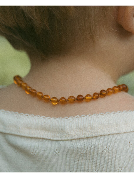 Amber Barnsteen baby ketting 32cm - cognac