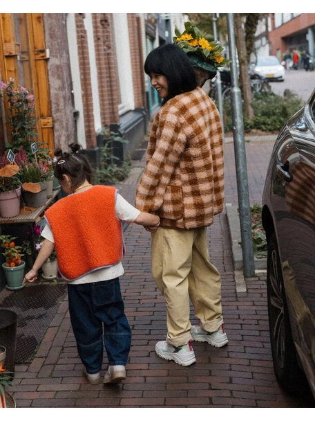 Alwero Dames vest Koru - checkered apricot