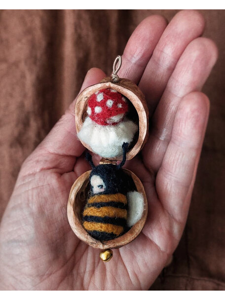 Studio Motane Walnoot baby'tje - paddenstoel