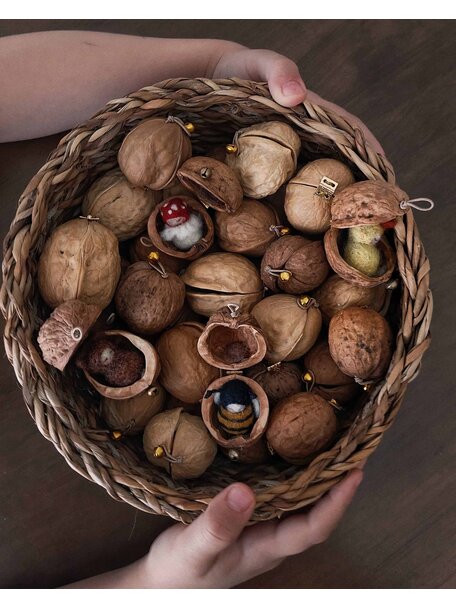 Studio Motane Walnoot baby'tje - kuikentje