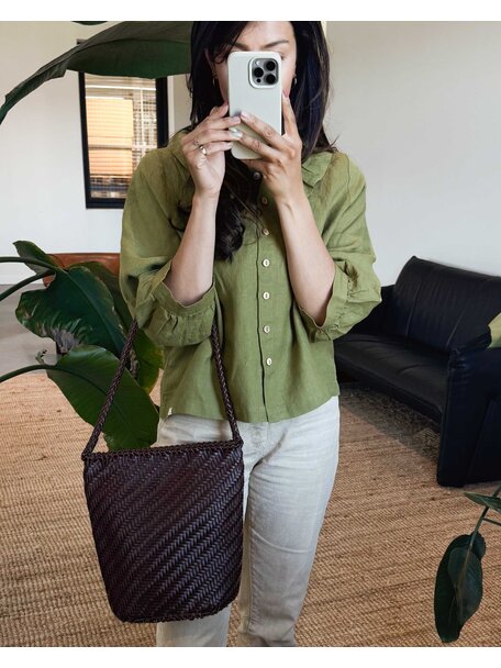 Sook Handgeweven leren bucket bag Esmée - coffee