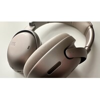 thumb-JBL Tour One M3 Wit Premium Draadloze Over-Ear Hoofdtelefoon met True Adaptive Noise Cancelling 2.0, JBL Pro Sound, Hi-Res Audio, Bluetooth 5.3, JBL Spatial 360, Auracast™, Multipoint Verbinding en Tot 70 Uur Batterijduur-2