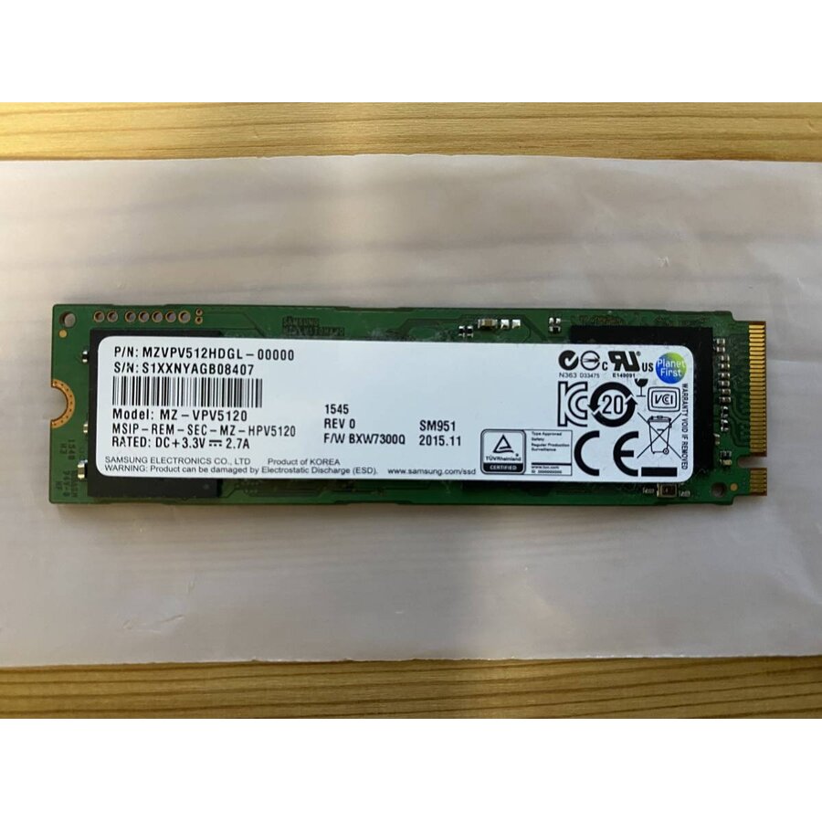 Samsung SM951 MZ-VPV5120 – 512GB M.2 NVMe SSD – PCIe 3.0 x4-1