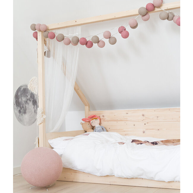 Inspiration | Kids Room | Pale Pink Standing Lamp 2