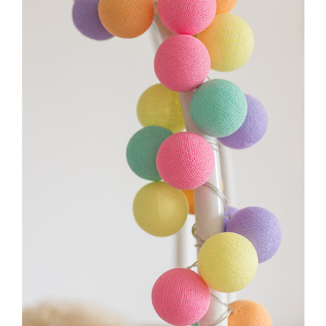 Inspiratie | Kinderkamer | Mix & Match Lichtslinger