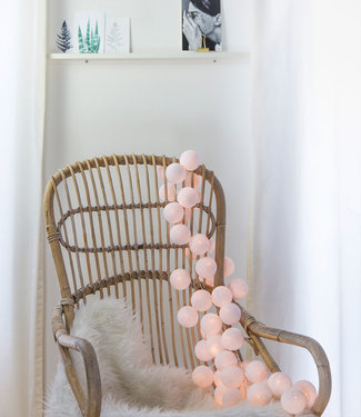 Cotton Ball Lights Inspiratie | Woonkamer | Regular White Lichtslinger 3