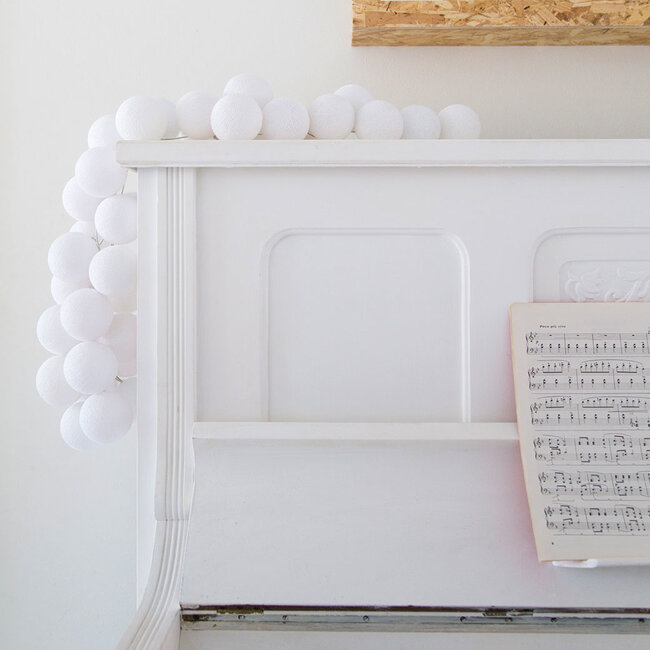 COTTON BALL LIGHTS Inspiratie | Woonkamer | Regular White Lichtslinger