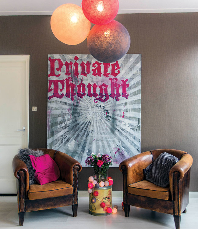 Inspiratie | Woonkamer | Bright Pink Shell Stone Triple Hanging Lamp