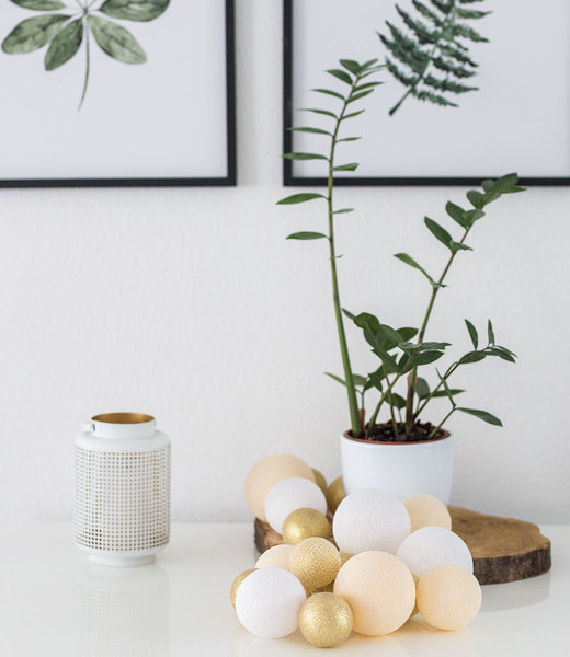 COTTON BALL LIGHTS Inspiratie | Woonkamer | Premium Touch of Gold