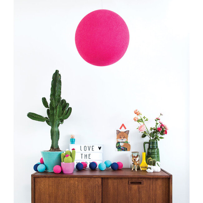 Inspiratie | Woonkamer | Bright Pink Hanglamp