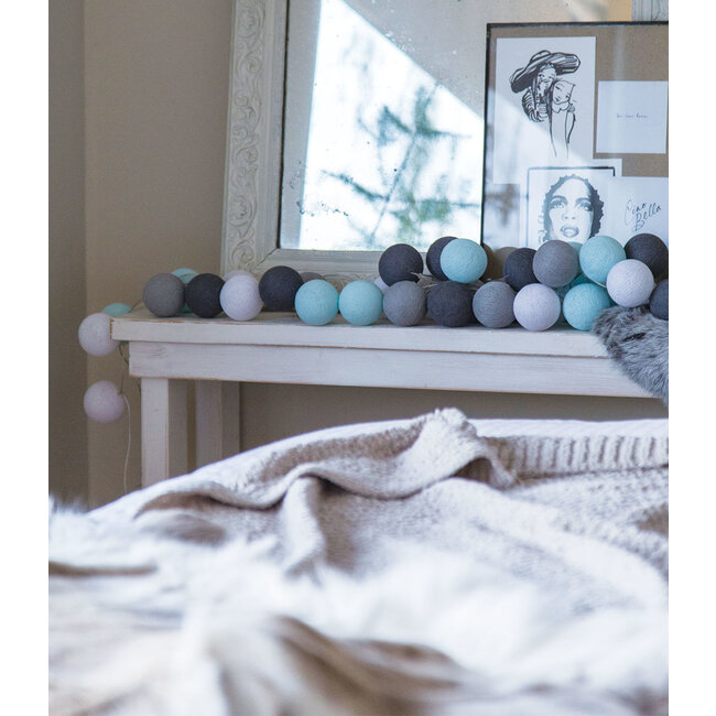 Inspiration | Wohnzimmer | Regular Aqua Grey String Light