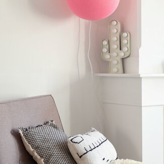 COTTON BALL LIGHTS Inspiration | Wohnzimmer | Soft Pink Wandering Lamp